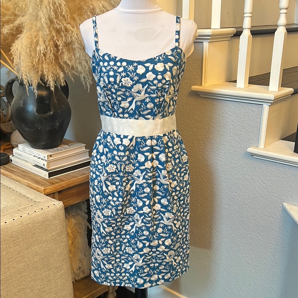 Darling Betsey Johnson Embroidered Blue White Dove Dress Size 8 - Picture 2 of 9